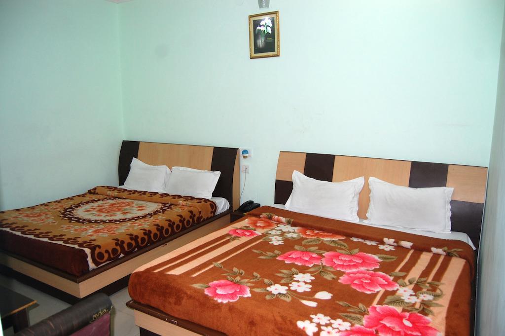 Hotel Shreeji Inn Haridwar Bilik gambar