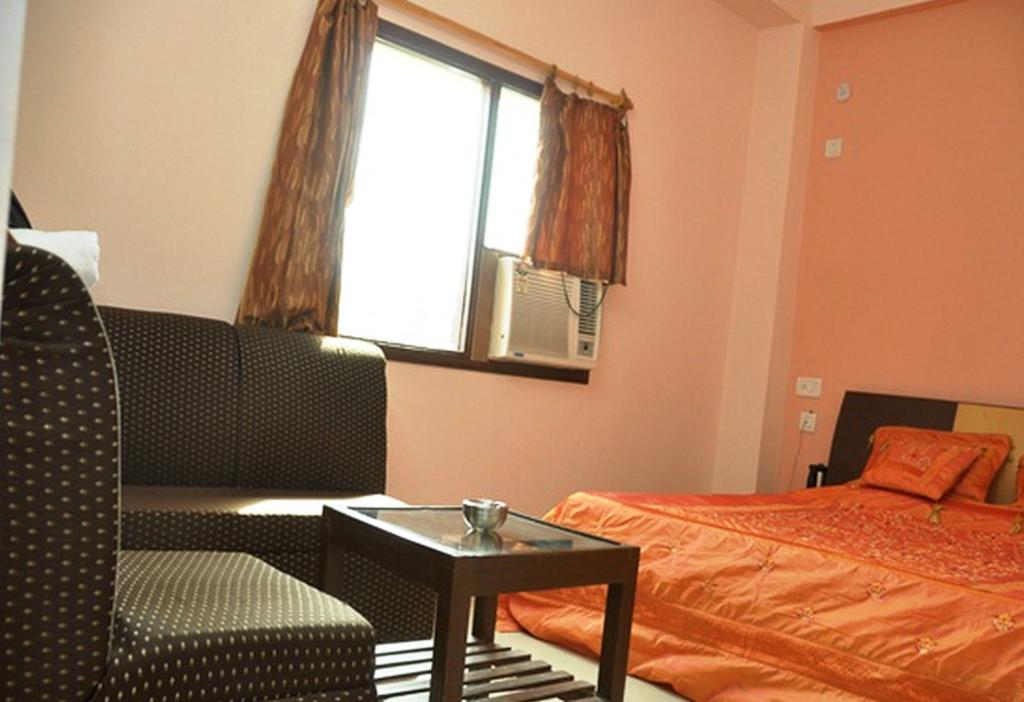 Hotel Shreeji Inn Haridwar Bilik gambar